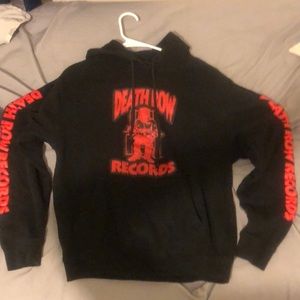 i’m selling a death row records hoodie size medium only worn a couple times